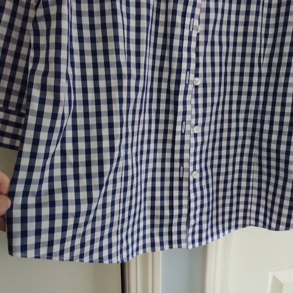 L.L. Bean Button Front Blue Plaid Oxford Shirt XL - Picture 4 of 9